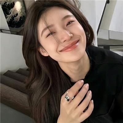 湖畔的女人们海报